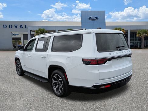 Used 2024 Jeep Wagoneer L Series III w/ Flexible Seating Group image 5