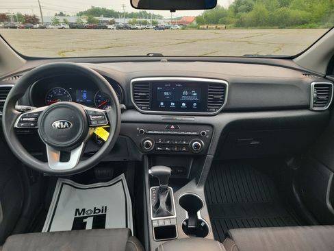 Used 2020 Kia Sportage LX AWD/4WD image 18