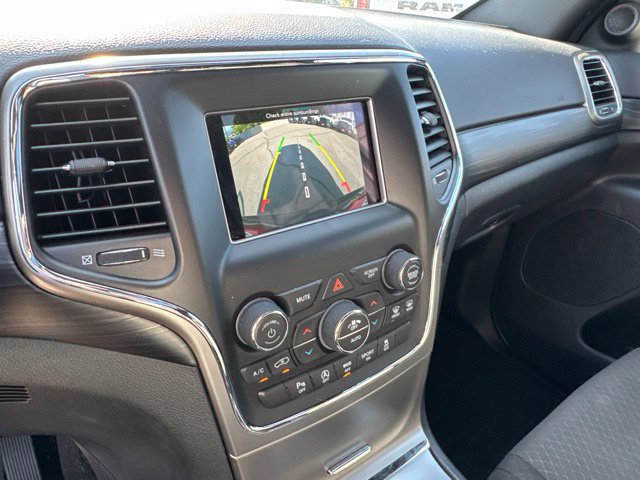 Used 2021 Jeep Grand Cherokee Laredo AWD/4WD image 28