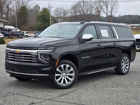 New 2026 Chevrolet Suburban Premier image 2