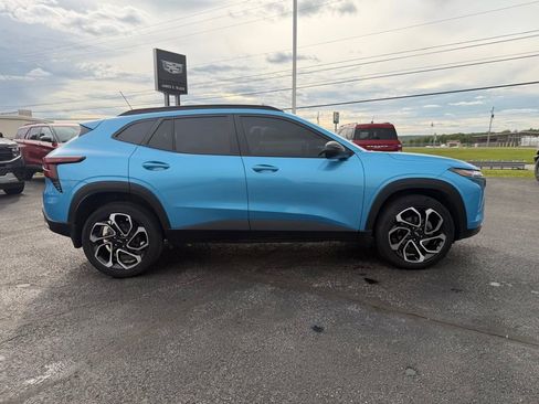 Used 2025 Chevrolet Trax RS w/ Driver Confidence Package FWD image 8