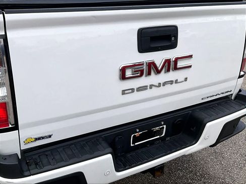 Used 2021 GMC Canyon Denali image 27