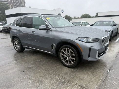 Used 2025 BMW X5 xDrive40i w/ Executive Package AWD/4WD image 2