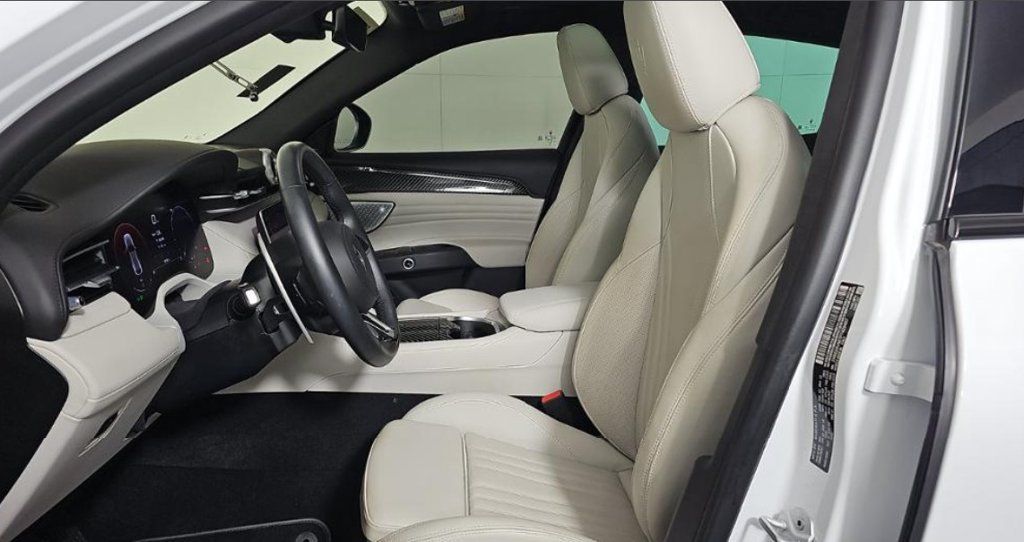 Used 2023 Maserati Grecale Modena AWD/4WD image 5