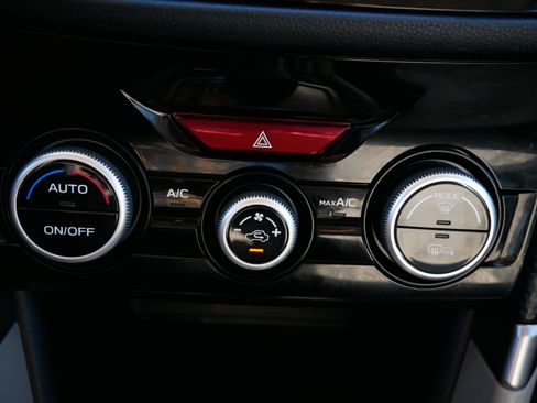 Used 2020 Subaru Forester Premium image 23