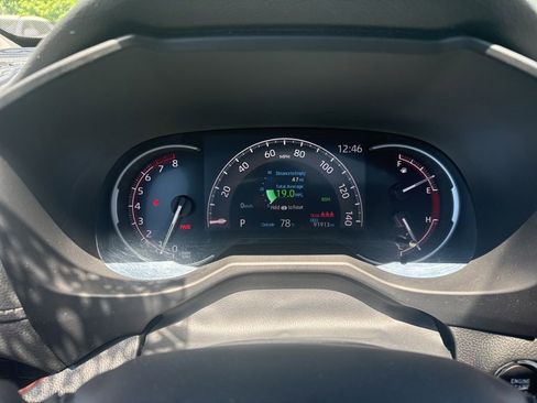 Used 2022 Toyota RAV4 Limited AWD/4WD image 7