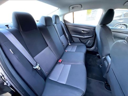 Used 2023 Nissan Sentra SV FWD image 16