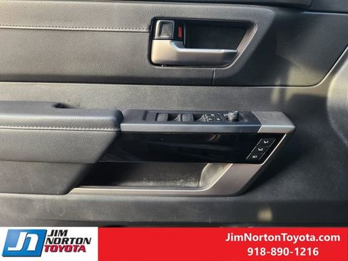 Used 2024 Toyota Tundra Limited image 25
