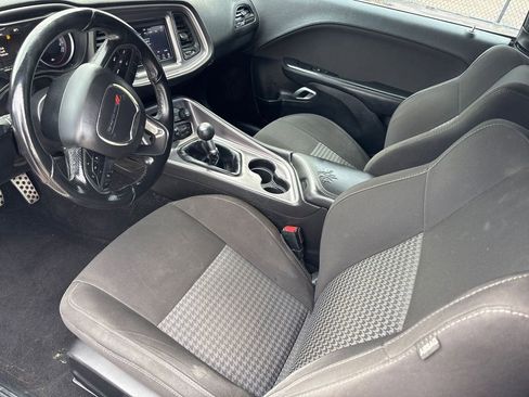 Used 2019 Dodge Challenger R/T RWD image 12