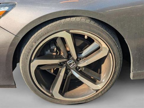 Used 2018 Honda Accord Sport image 19
