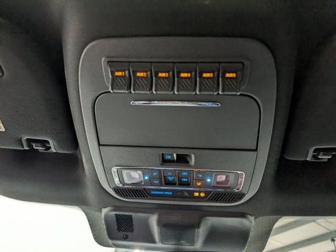 Used 2024 Ford F250 Platinum w/ Tremor Off-Road Package image 29