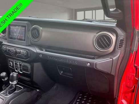 Used 2018 Jeep Wrangler Unlimited Sport S AWD/4WD image 23