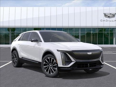 New 2025 Cadillac Lyriq Sport image 7