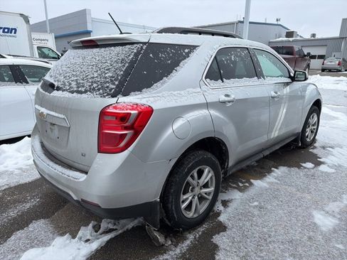 Used 2017 Chevrolet Equinox LT w/ Convenience Package image 5