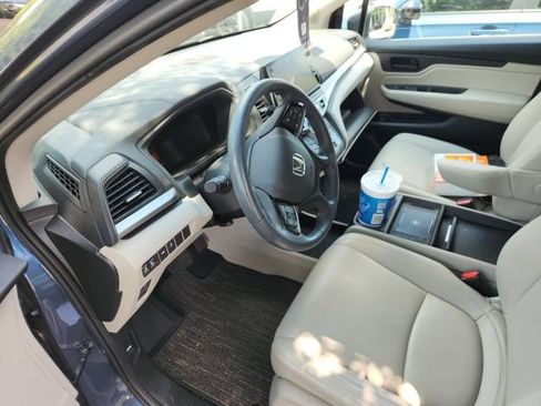 Used 2025 Honda Odyssey EX-L image 3