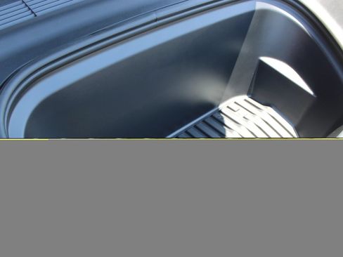 Used 2024 Tesla Model Y Long Range AWD/4WD image 28