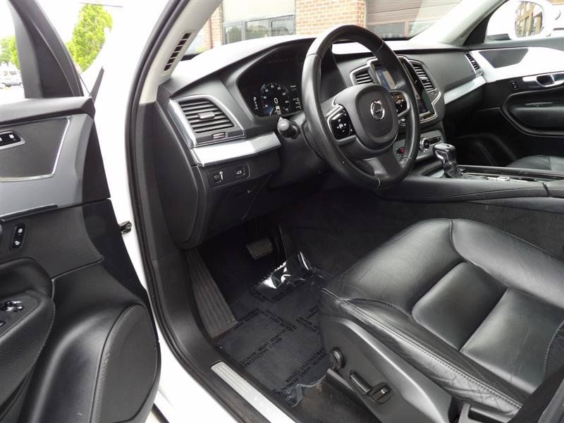 Used 2018 Volvo XC90 T5 Momentum FWD image 10
