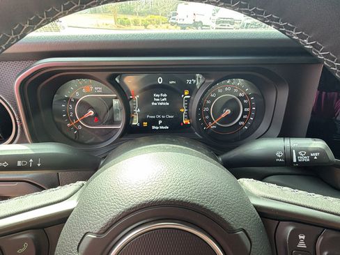 New 2026 Jeep Wrangler Unlimited Rubicon AWD/4WD image 24