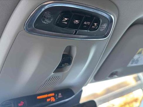 Used 2019 Volvo XC60 T5 Momentum w/ Multimedia Package image 22