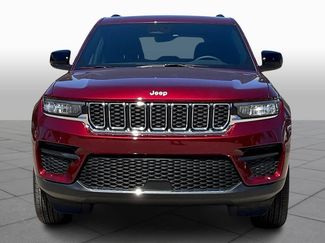 New 2025 Jeep Grand Cherokee Laredo X w/ Luxury Tech Group I AWD/4WD video 3