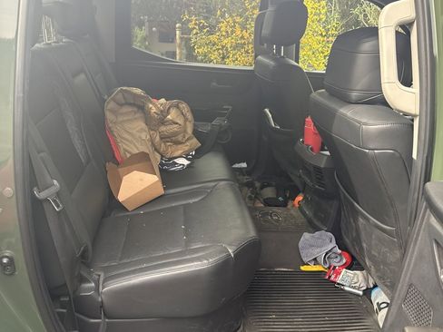 Used 2022 Toyota Tundra Limited w/ TRD Off-Road Package image 8