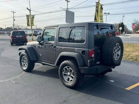 Used 2014 Jeep Wrangler Rubicon w/ Dual Top Group image 7