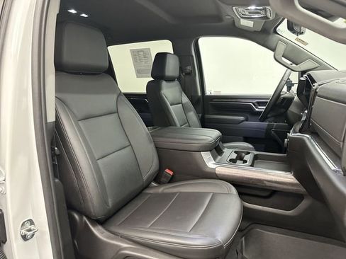 Used 2024 Chevrolet Silverado 2500 LTZ w/ LTZ Premium Package AWD/4WD image 28