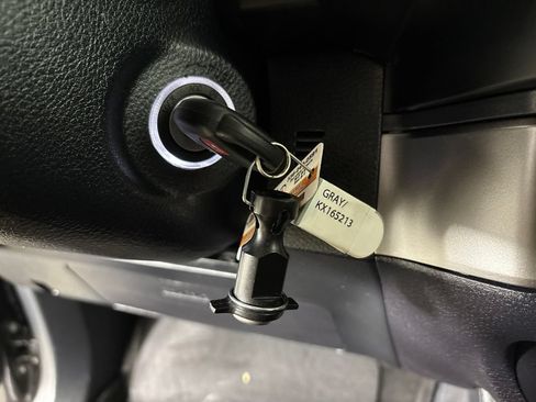 Used 2019 Toyota Tacoma SR w/ SX Package RWD image 15