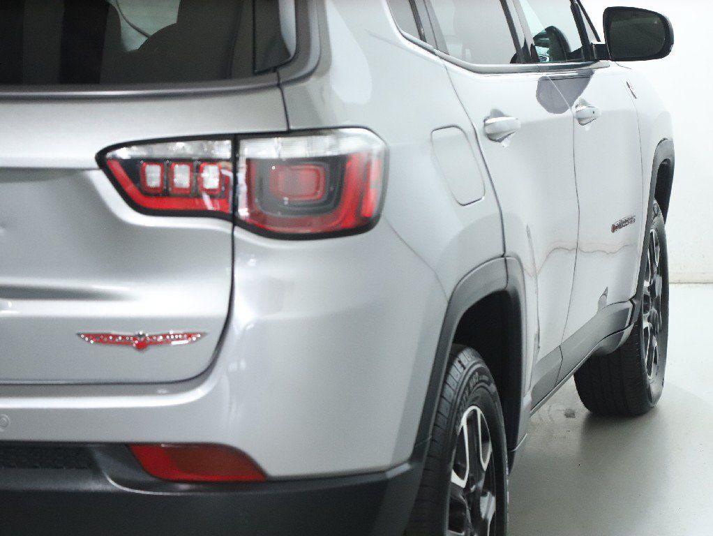 Used 2021 Jeep Compass Trailhawk AWD/4WD image 45