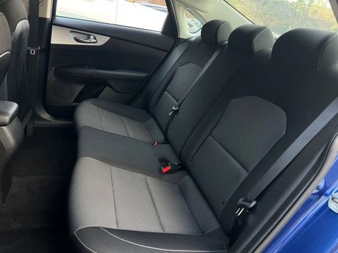 Used 2023 Kia Forte LXS w/ LXS Technology Package image 17
