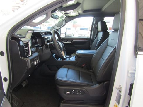 New 2026 GMC Sierra 3500 Denali w/ Technology Package AWD/4WD image 31