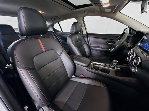 Used 2024 Nissan Sentra SR w/ SR Premium Package image 30