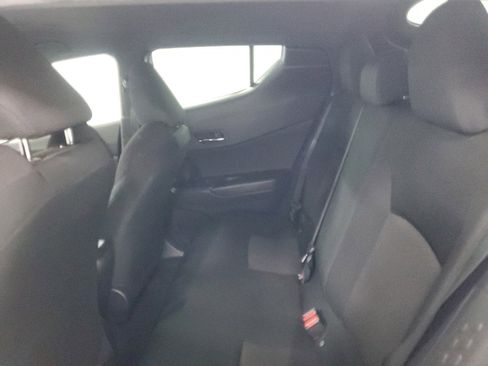 Used 2018 Toyota C-HR XLE image 12