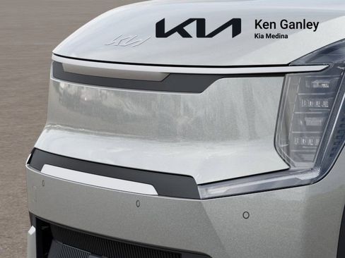 New 2026 Kia EV9 Wind image 12