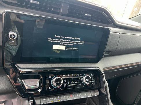 Used 2023 GMC Sierra 1500 AT4 w/ AT4 Premium Package image 19