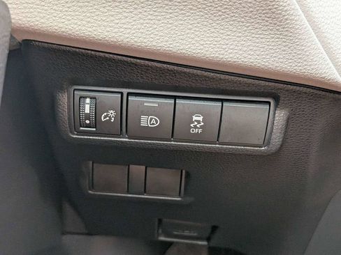 Used 2026 Toyota Corolla Cross L FWD image 27