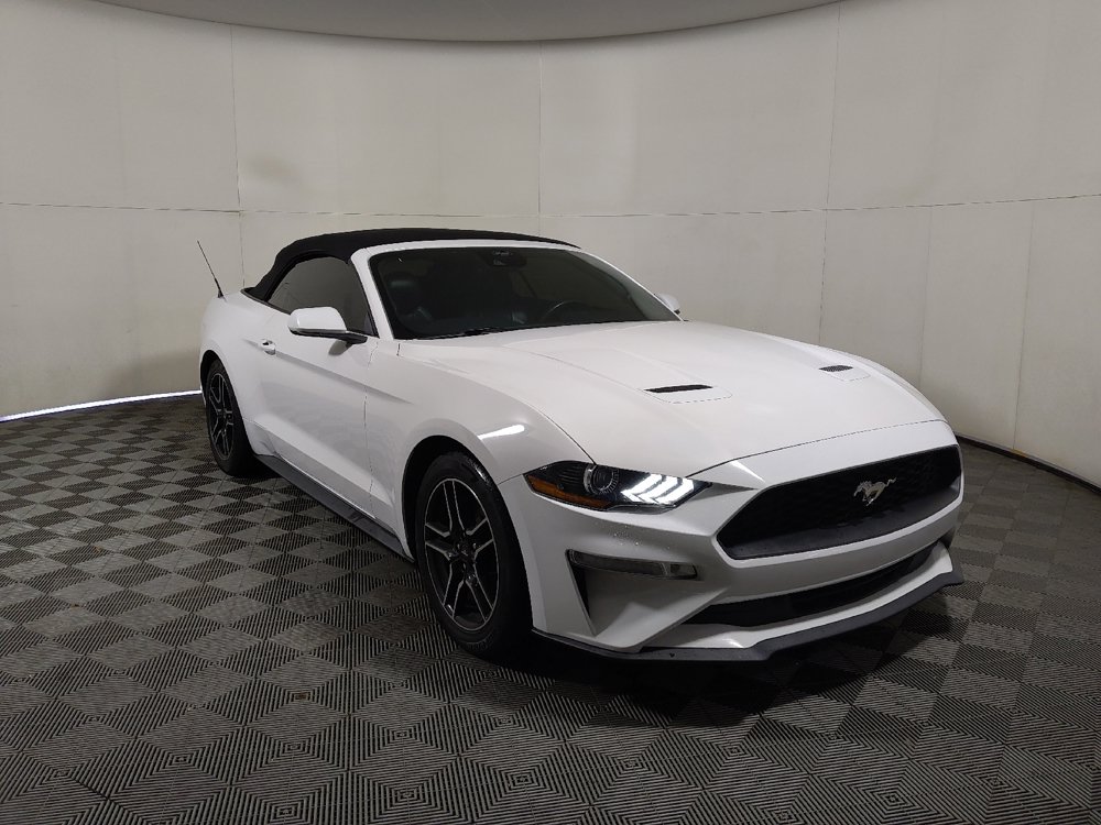 Used 2021 Ford Mustang Premium RWD image 13