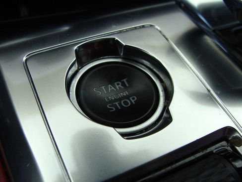 Used 2021 Jaguar F-PACE R-Dynamic S image 26