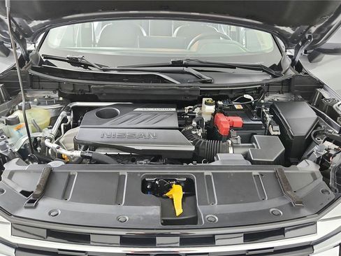 Certified 2025 Nissan Rogue Platinum AWD/4WD image 42