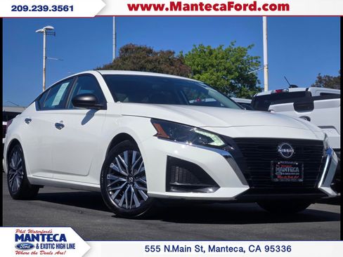 Used 2025 Nissan Altima 2.5 SV FWD image 1