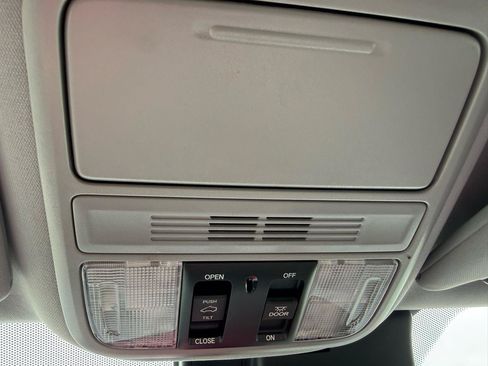 Used 2021 Honda Pilot EX-L image 41