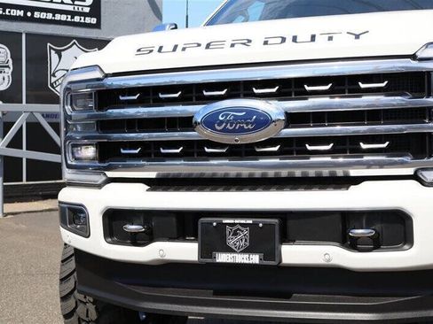 Used 2023 Ford F350 Platinum AWD/4WD image 10