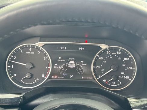 Used 2022 Nissan Pathfinder SL w/ Lighting Package (N92) AWD/4WD image 17
