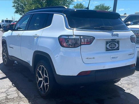 Used 2025 Jeep Compass Limited AWD/4WD image 5