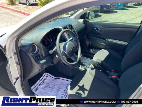 Used 2013 Nissan Versa SV image 13