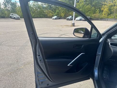 Certified 2025 Toyota Corolla Cross AWD Hybrid image 27