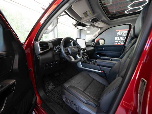 Used 2023 Toyota Tundra Limited AWD/4WD image 8