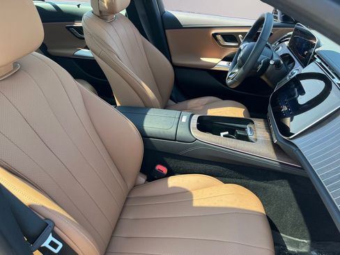 Certified 2025 Mercedes-Benz E 350 4MATIC Sedan image 15