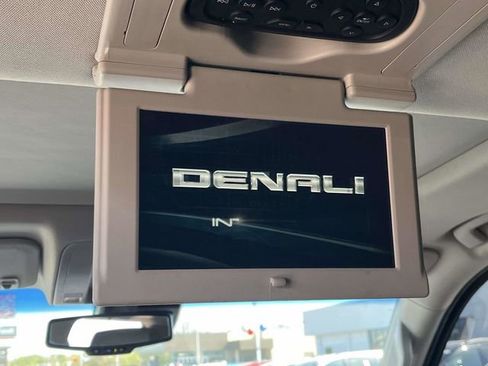 Used 2017 GMC Yukon Denali w/ Open Road Package image 22