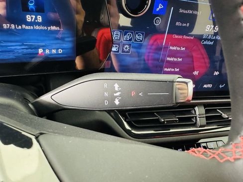 Used 2025 Chevrolet Equinox EV RS image 14